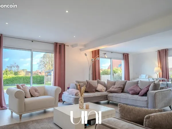 Maison 7 pièces 325 m² 