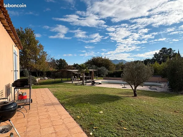 Villa 6 pièces 171 m² 