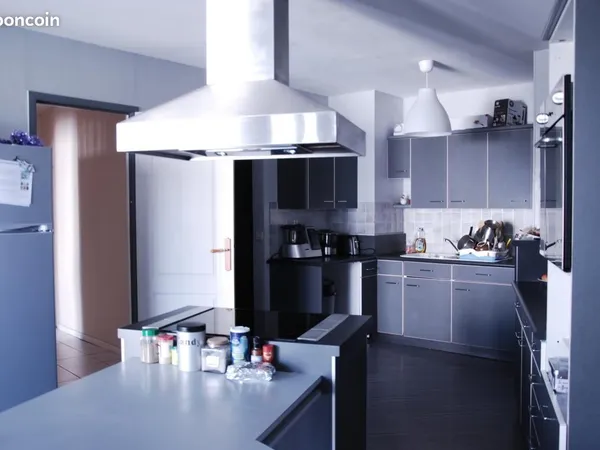 Appart 131m2 + 20m2 de loggia dans Résidence 