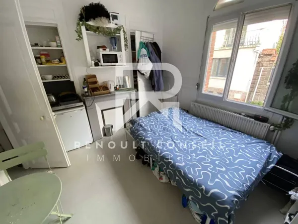 Studio 1 pièce 14 m² 
