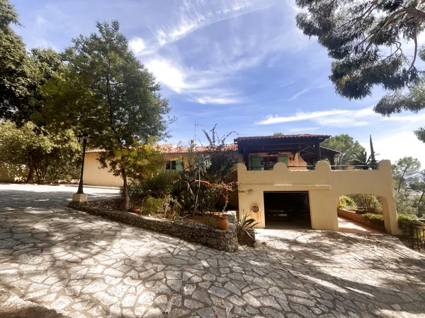 VILLA - 5/6 PIÈCES - VIDAUBAN 