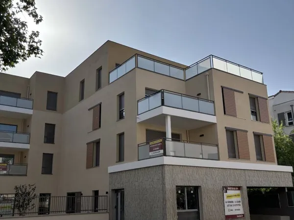 Local 172 m² 