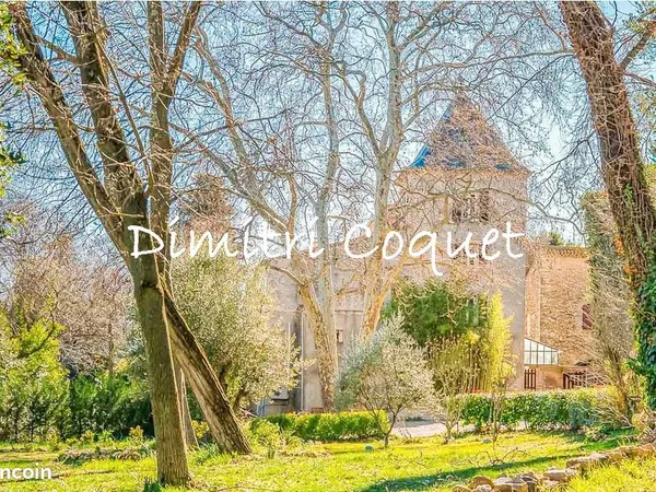 Propriété 14 pièces 415 m² 