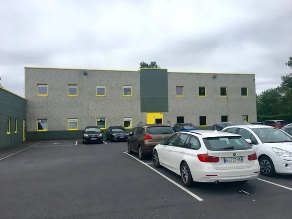 Bureaux 300 m²