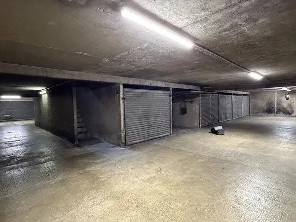Parking 13 m² 