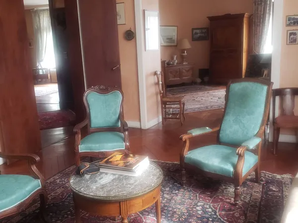 Vends Appartement R/C, 130m², avec Garage, rue de la Bastille Nantes 