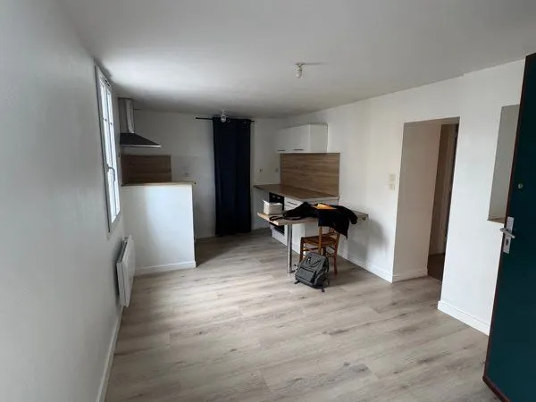 Appartement T3 centre ville laval 