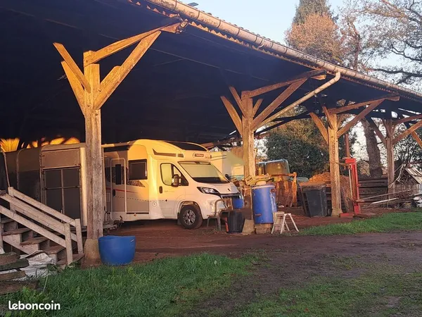 Hivernage emplacement dans hangar couvert 