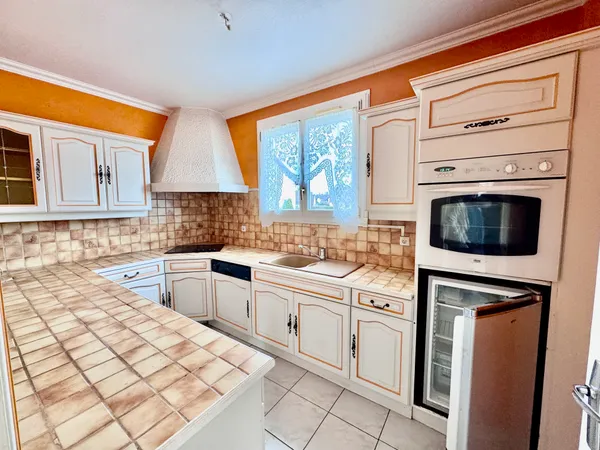 Maison avec jardin 