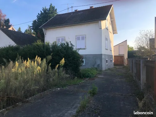 Beau terrain avec maison à rénover quartier des Maraichers 