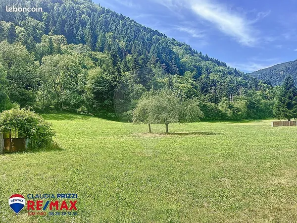 Propriété 9 pièces 255 m² 