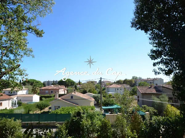 Terrain constructible 1100 m² 