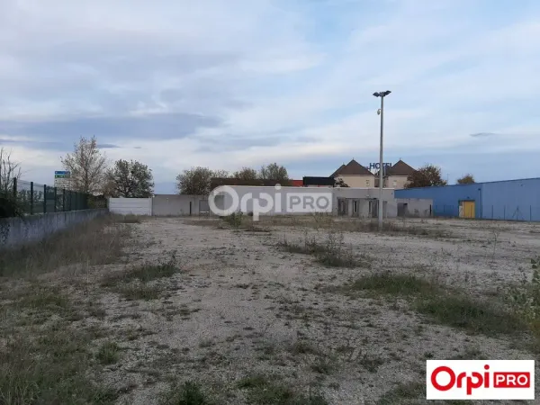 TERRAIN A VENDRE 