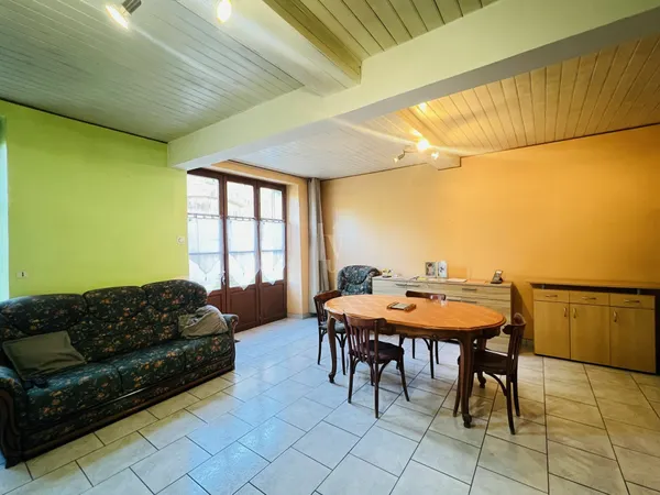 Maison F4 (95 m²) à vendre à SAULGOND 