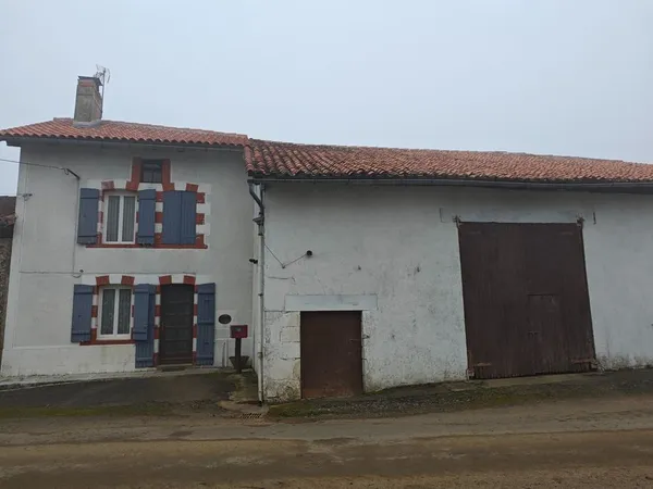 Charmante maison à Cherves-Chatelars 