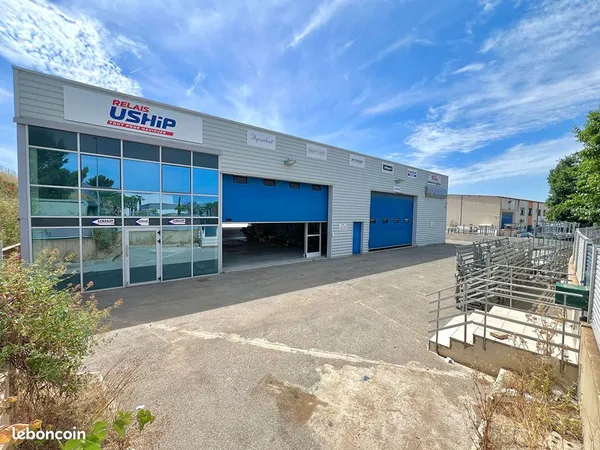 Entrepôt 958 m² MARTIGUES 