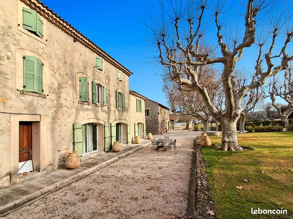 Propriété 25 pièces 1100 m² 