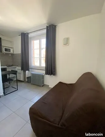 Appartement 1 pièce 11 m² 