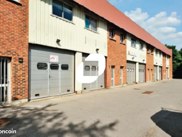 Local d'activité 160 m² 