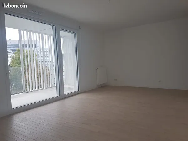 Nanterre - Quartier Université / Les Terrasses - Appartement 3 pièces 66 m² + Terrasse 29 m² 