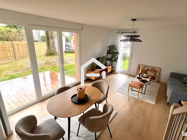 Triplex 5 pièces 93 m² 