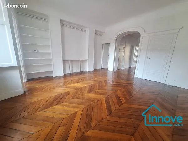 Appartement 8 pièces 157 m² 
