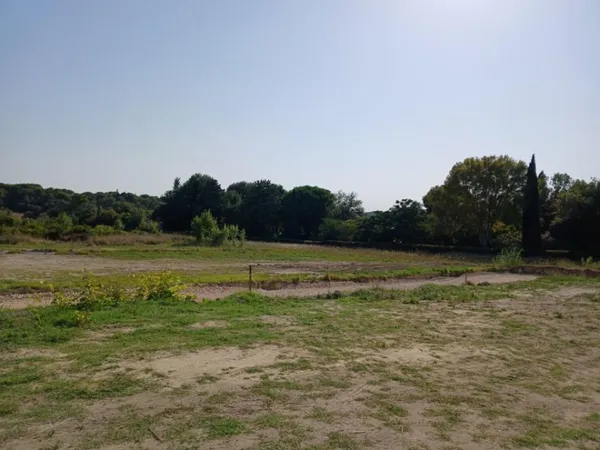 Terrain 379 m² 