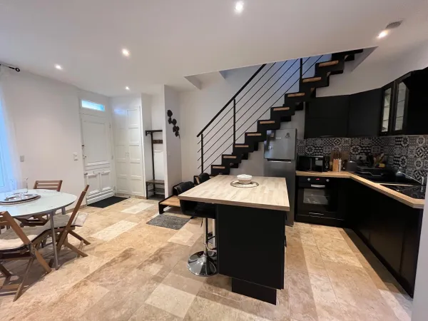 🏡 Loue maison en pierre rénovée - 102m² - Centre de Libourne - Jardin & terrasse 