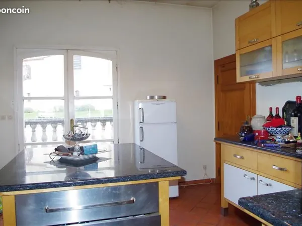 Maison 10 pièces 304 m² 