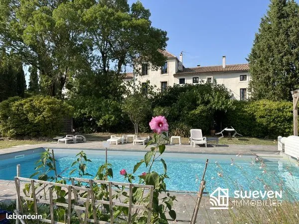 Propriété 17 pièces 409 m² 