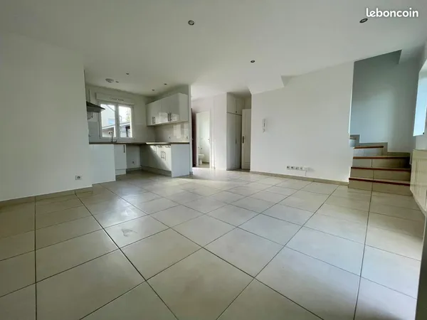 Maison Montesson 3 Pièces 101.06 m² 