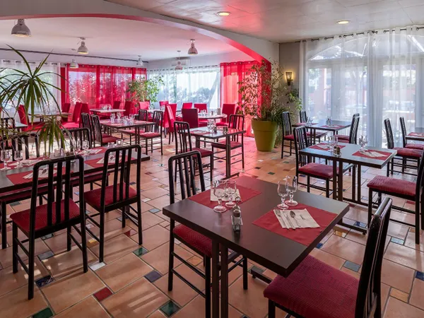 A V HÔTEL RESTAURANT 50 CH DEPT 66 