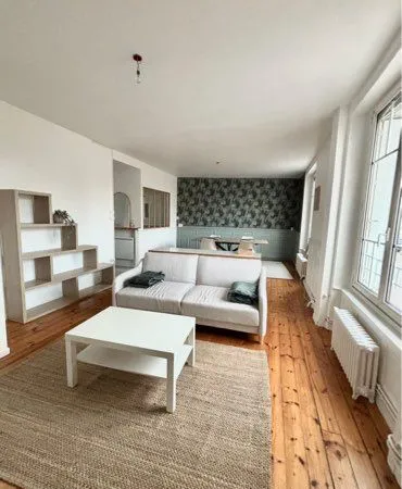 Appartement T2 meublé hyper centre avec garage fermé 
