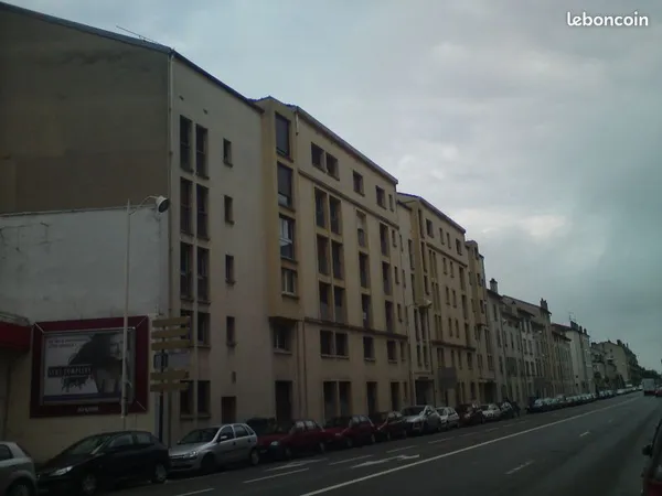 Studio 1 pièce 30 m² 