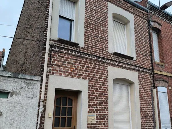 Maison de ville style loft travaux à prévoir 