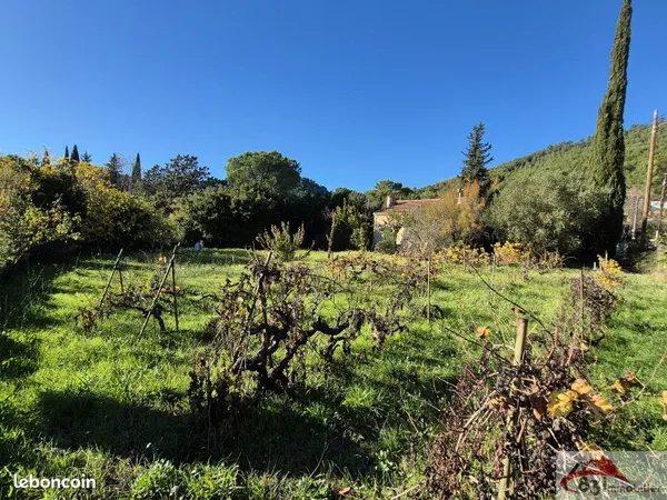 Terrain 689 m² PUGET VILLE 