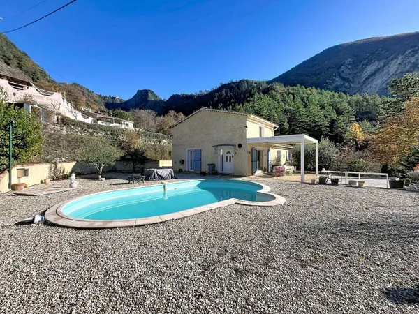 Maison de plain-pied 4 pièces 120 m² 