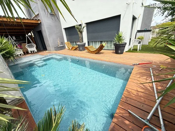 Villa 6 pièces 153 m2 piscine 