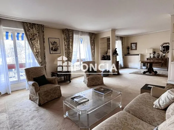Appartement 5 pièces 111 m² 