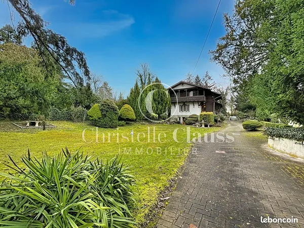 Maison 8 pièces 182 m² 