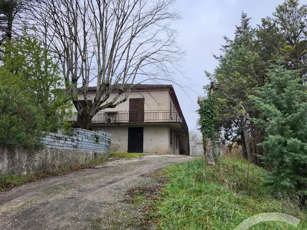 Maison 8 pièces 287 m² 
