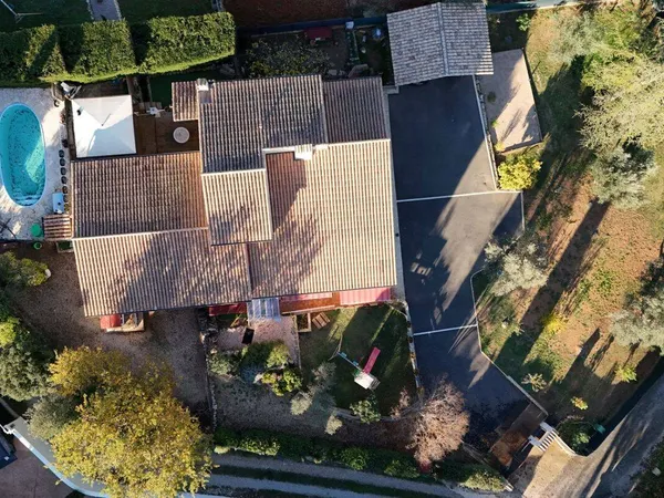 Villa 16 pièces 225 m² 