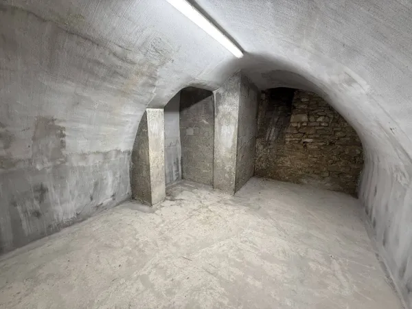 Boutique 2 pièces 47 m² 