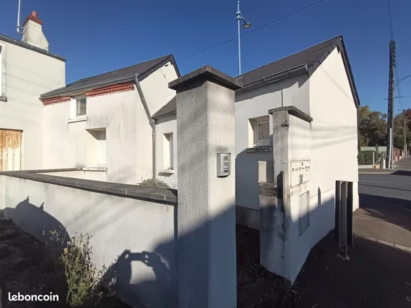 Maisonnette indépendant avec terrasse et parking 
