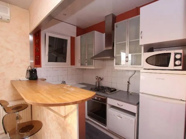 Studio 1 pièce 28 m² 