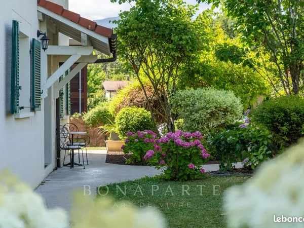 Maison 7 pièces 205 m² 