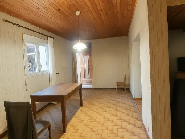Maison de 105m² à rénover sur une parcelle de 400m² 