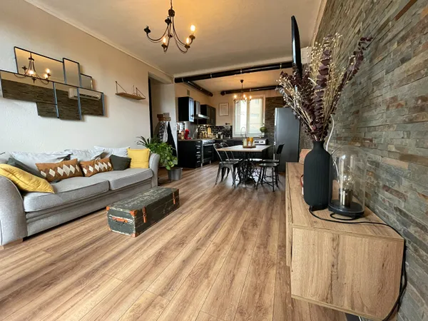 Location : appartement 3 pièces (68 m²) à BORGO 