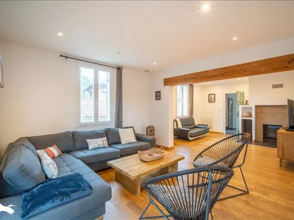 Contemporaine de 6 pièces principales 