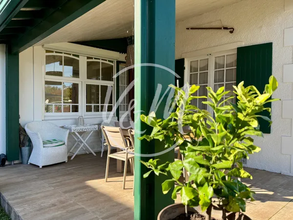 Exclusivité : Arcachonnaise de charme 3 ch, jardin, proche cent 